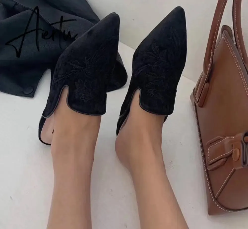 Aiertu  Spring Women Slipper Embroidery Flower Sandal Shoes Slip On Pointed Toe Mules Low Heel Casual Slides Big Size 41