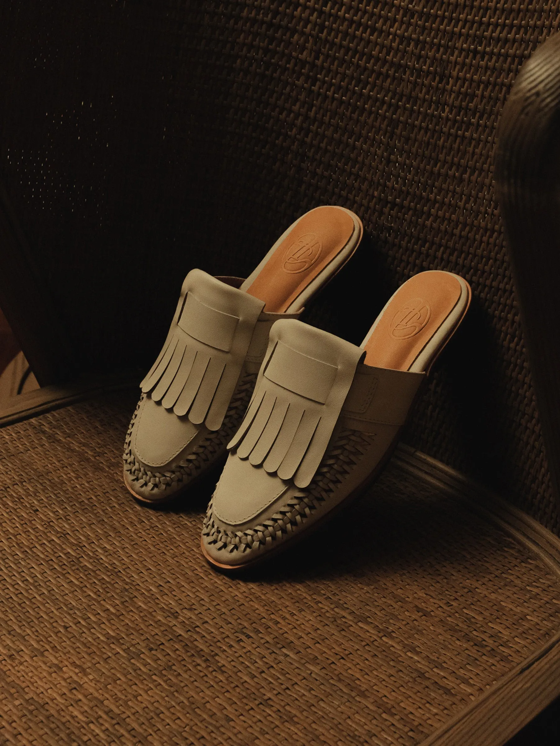 Sylph 𖠁 Leather Flat Mules